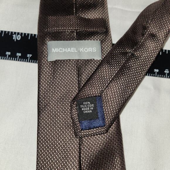 Michael Kors Tie Brown Preppy Solid Geometric Men Necktie 60 x 3.25 - Picture 5 of 5
